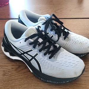 Asics size 8.5 gel kayano 27